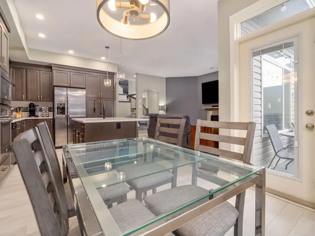 327 Mildred Dobbs Boulevard N Lethbridge AB T1H6G7