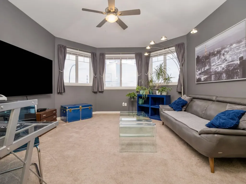 327 Mildred Dobbs Boulevard N Lethbridge AB T1H6G7