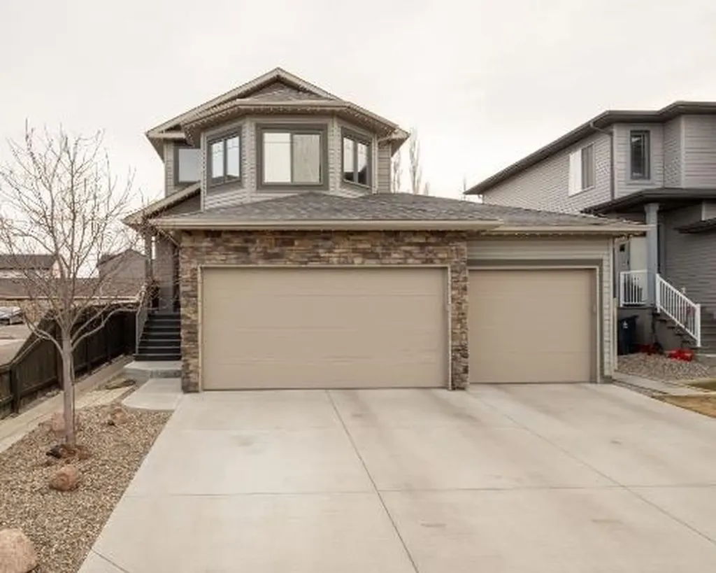 327 Mildred Dobbs Boulevard N Lethbridge AB T1H6G7