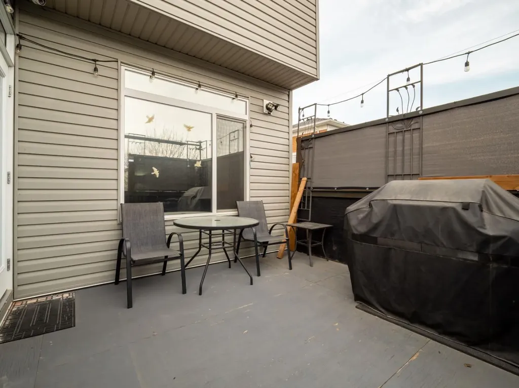 327 Mildred Dobbs Boulevard N Lethbridge AB T1H6G7