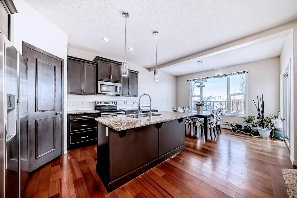 46 Cranford Gardens SE Calgary AB T3M 0W4