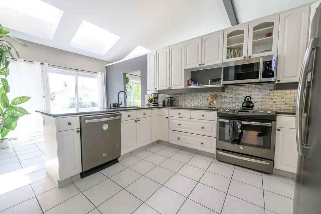 6105 95 Street Grande Prairie AB T8W 2C9