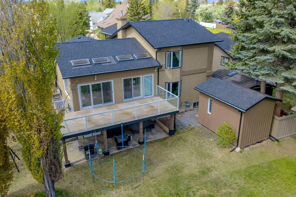 6105 95 Street Grande Prairie AB T8W 2C9
