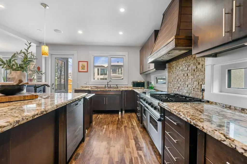 630 25 Avenue NE Calgary AB T2E 1Y5