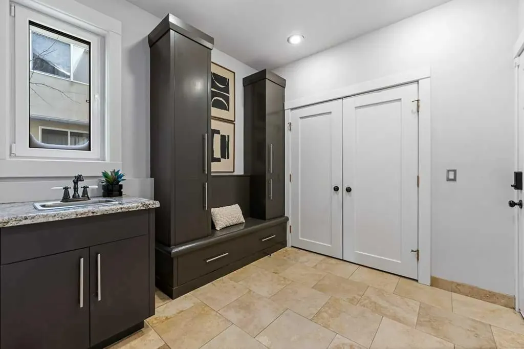 630 25 Avenue NE Calgary AB T2E 1Y5