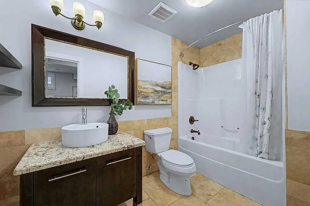 630 25 Avenue NE Calgary AB T2E 1Y5