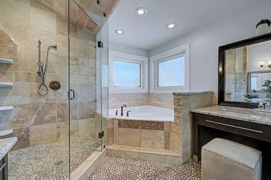630 25 Avenue NE Calgary AB T2E 1Y5