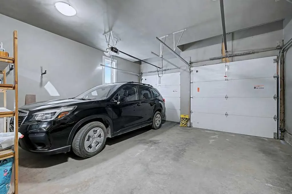 630 25 Avenue NE Calgary AB T2E 1Y5