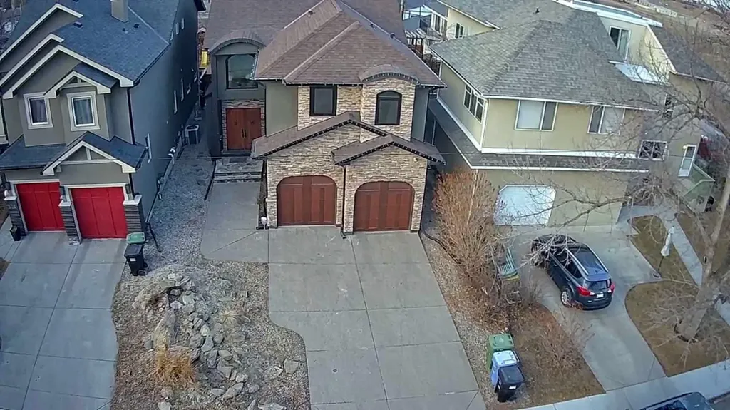 630 25 Avenue NE Calgary AB T2E 1Y5