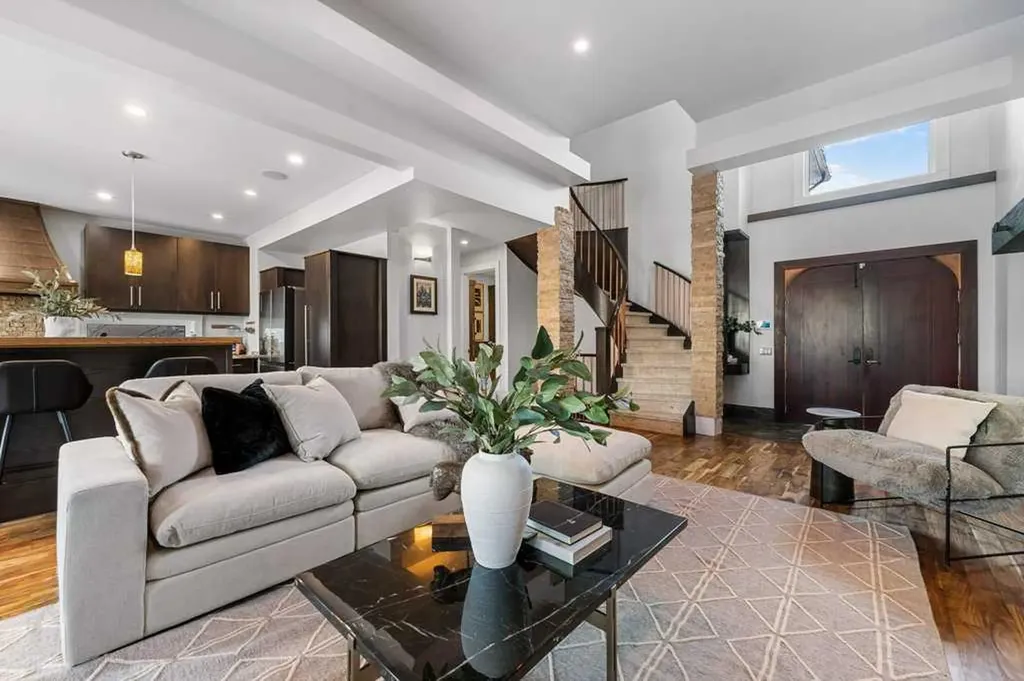 630 25 Avenue NE Calgary AB T2E 1Y5