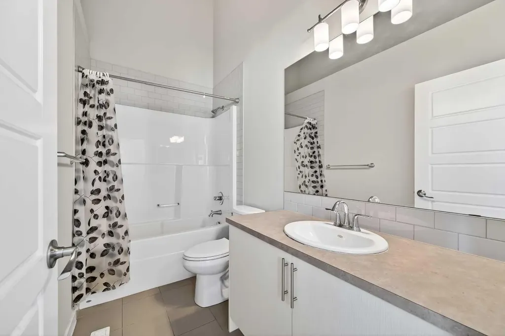 30 Sage Bluff Gate NW Calgary AB T3R 0Y9