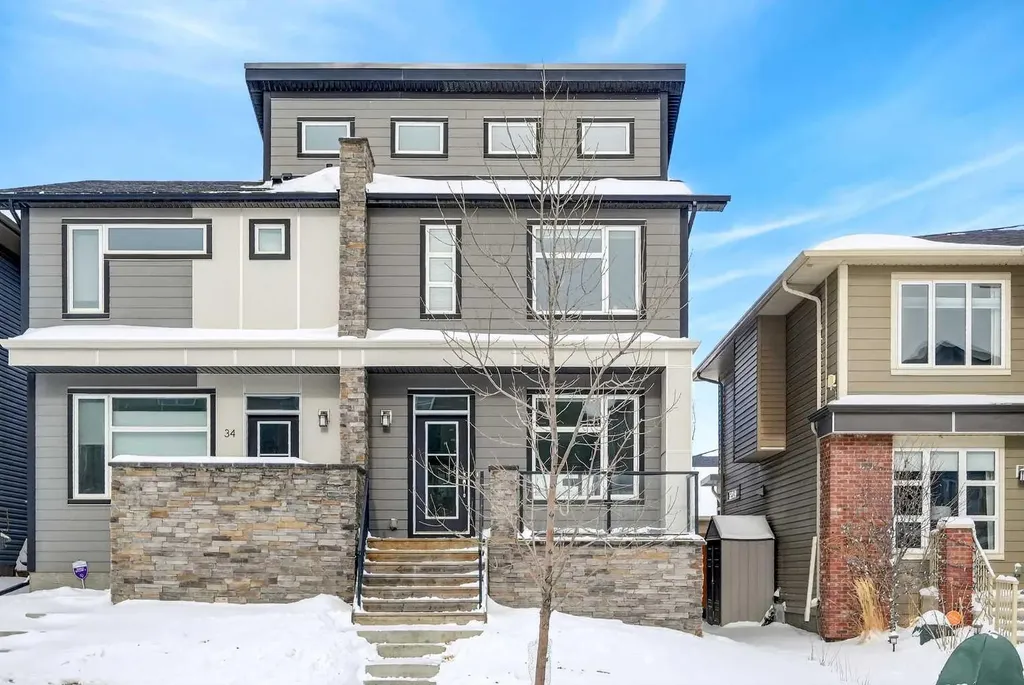 30 Sage Bluff Gate NW Calgary AB T3R 0Y9