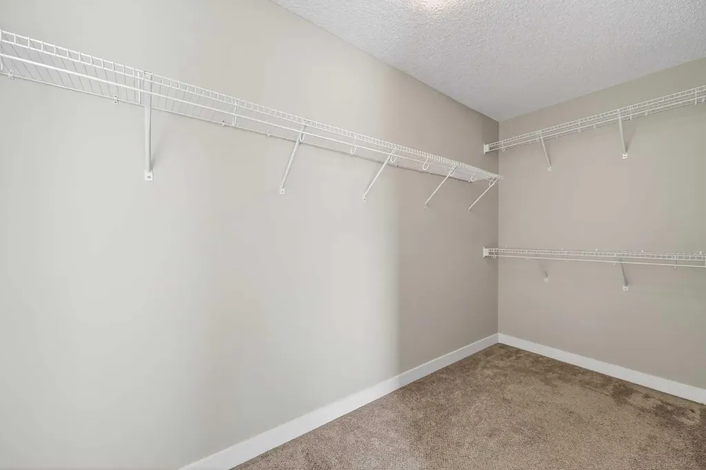 30 Sage Bluff Gate NW Calgary AB T3R 0Y9