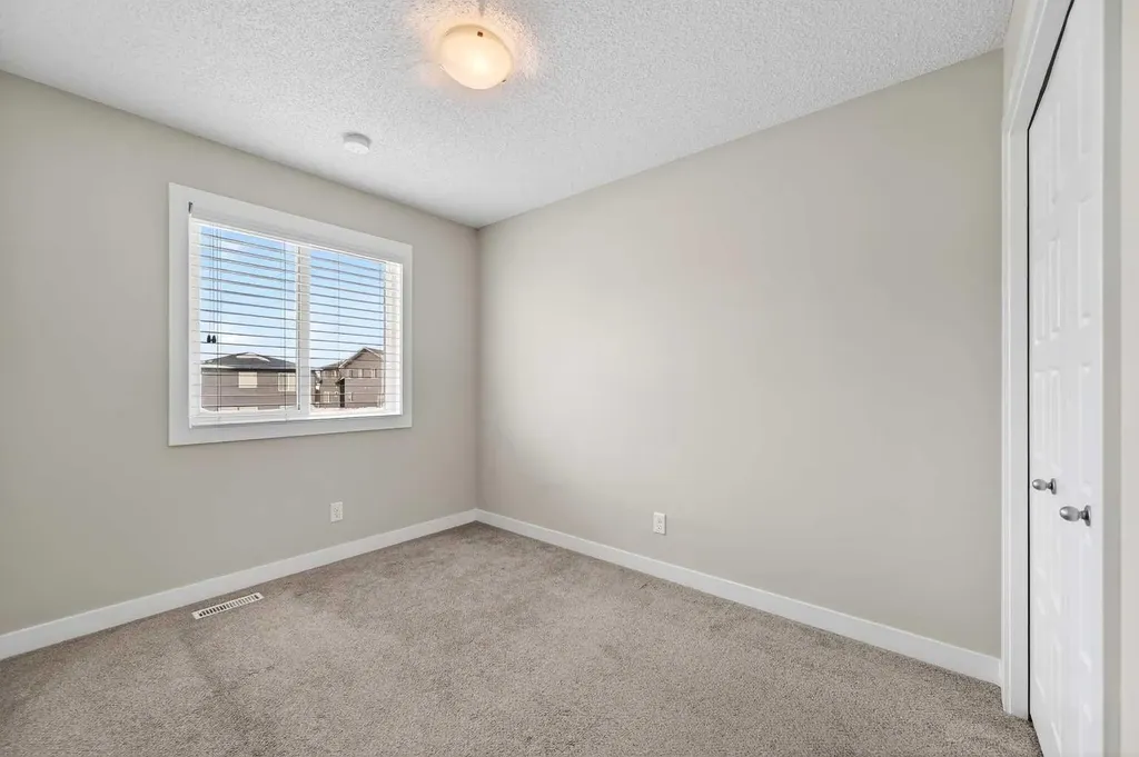 30 Sage Bluff Gate NW Calgary AB T3R 0Y9