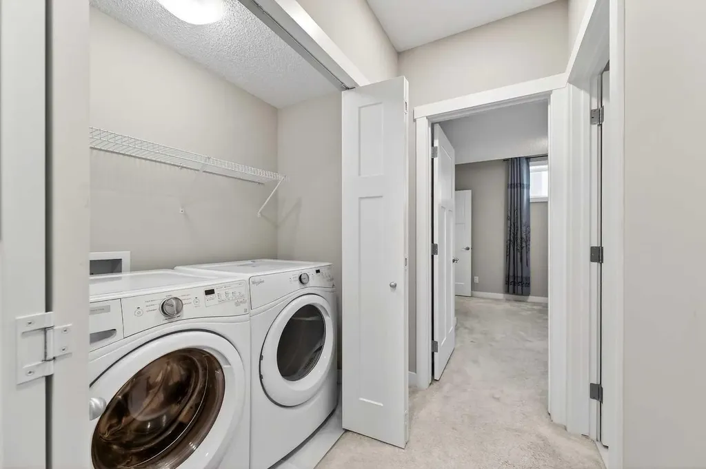 30 Sage Bluff Gate NW Calgary AB T3R 0Y9