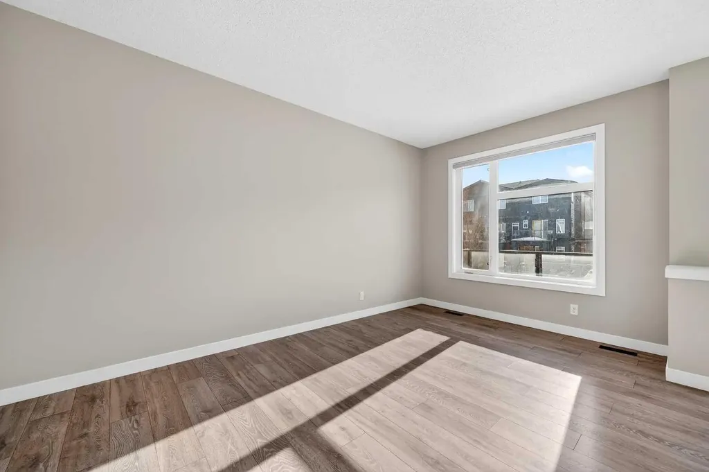 30 Sage Bluff Gate NW Calgary AB T3R 0Y9