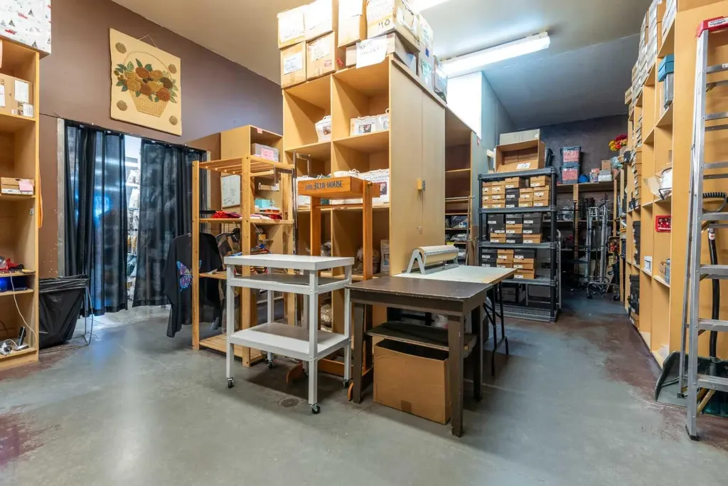 4305 57 Avenue Lloydminster AB T9V 1Y4