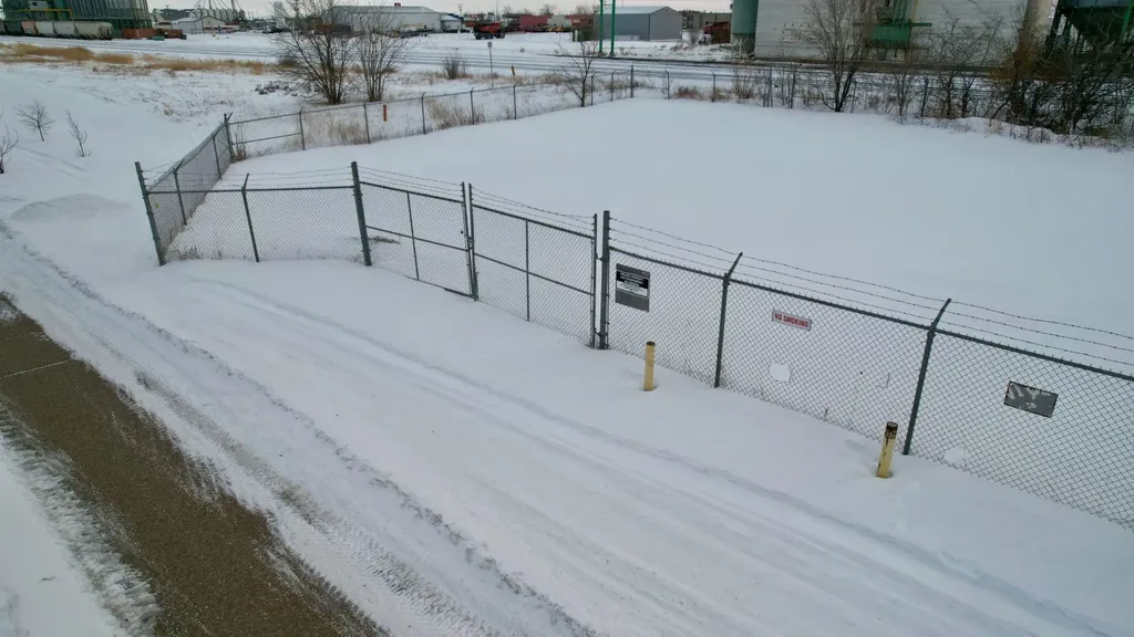 4719 Railway Avenue Vermilion AB T9X 1E6