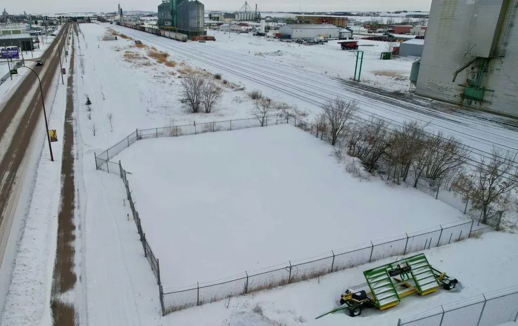 4719 Railway Avenue Vermilion AB T9X 1E6