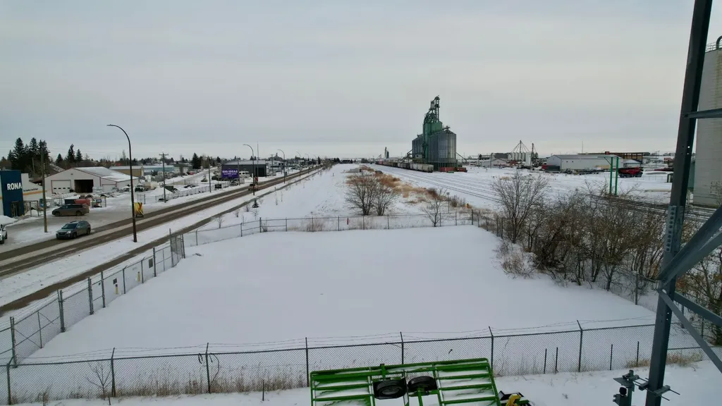 4719 Railway Avenue Vermilion AB T9X 1E6