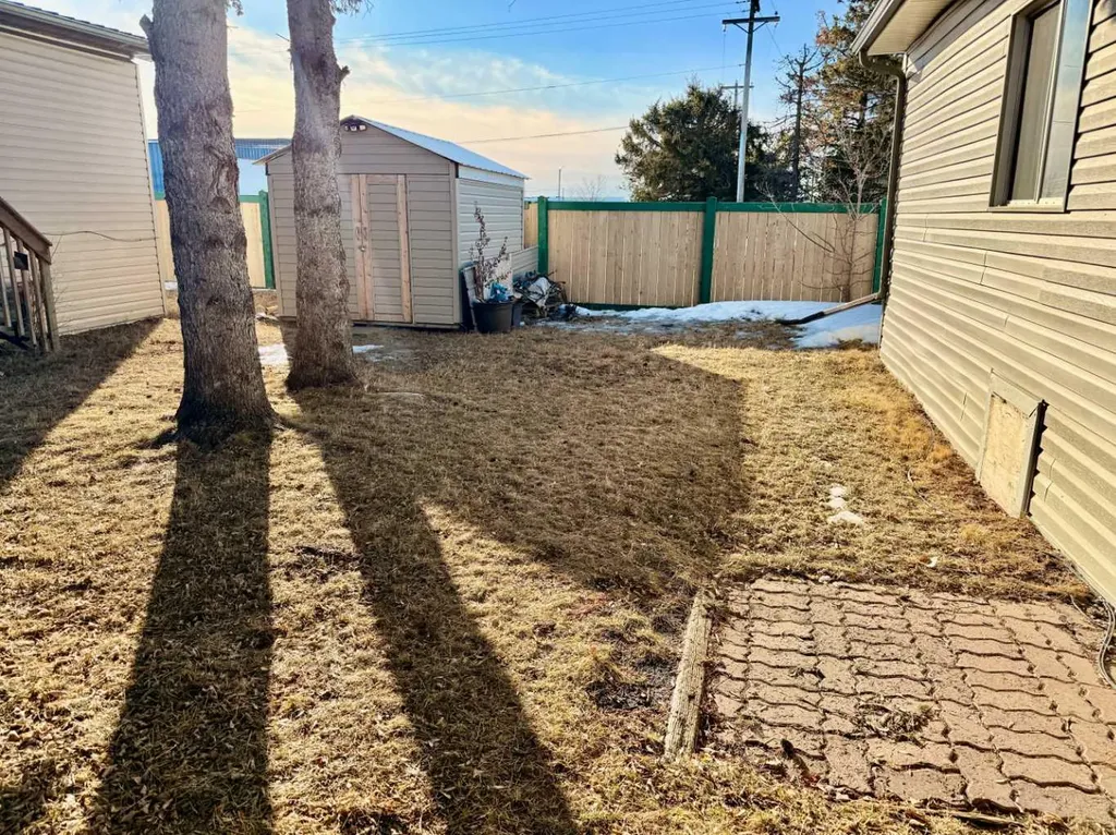 1609 14 Street Wainwright AB T9W 1K9