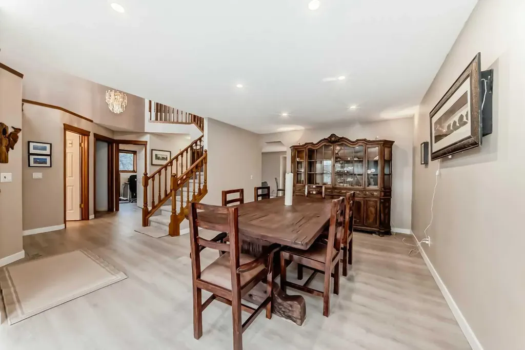 66 Tuscany Hills Point NW Calgary AB T3L 2C7