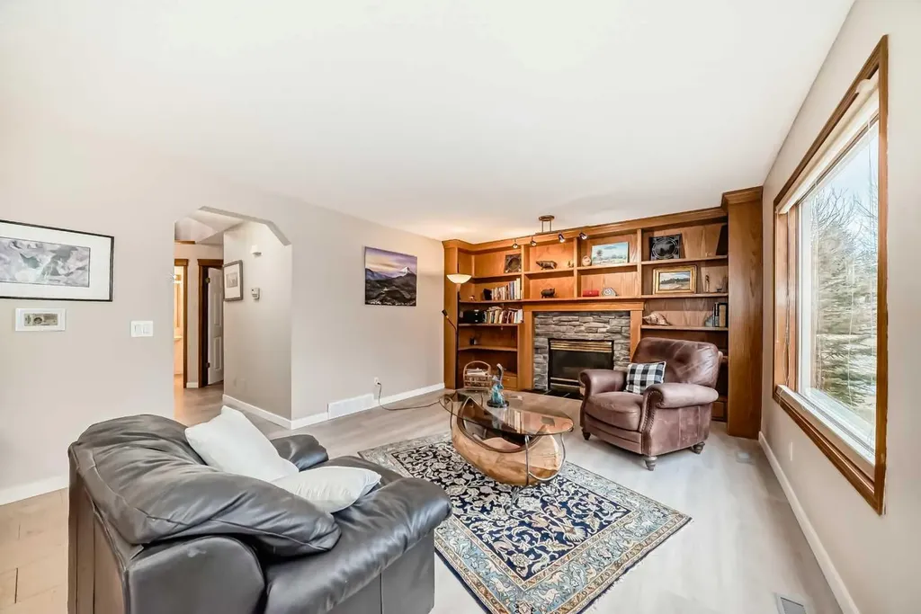 66 Tuscany Hills Point NW Calgary AB T3L 2C7