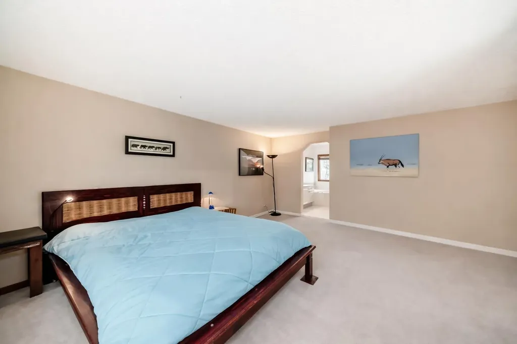 66 Tuscany Hills Point NW Calgary AB T3L 2C7