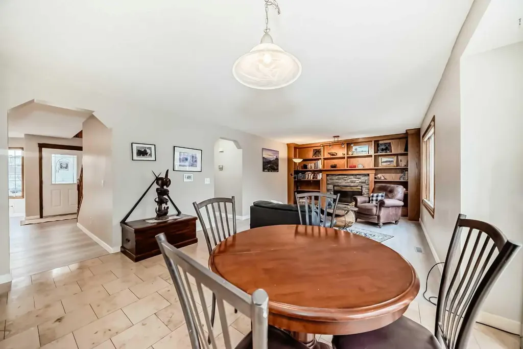 66 Tuscany Hills Point NW Calgary AB T3L 2C7
