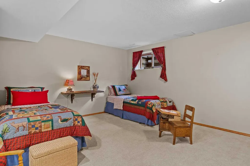 216 Bow River Drive Harvie Heights AB T1W 2W2