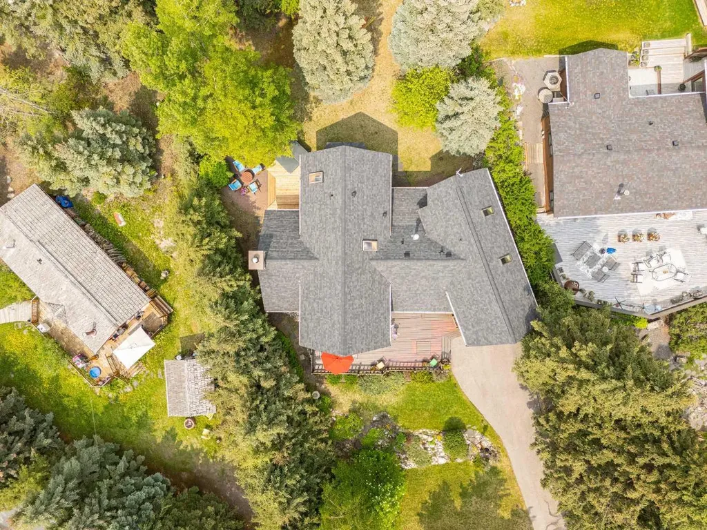 216 Bow River Drive Harvie Heights AB T1W 2W2