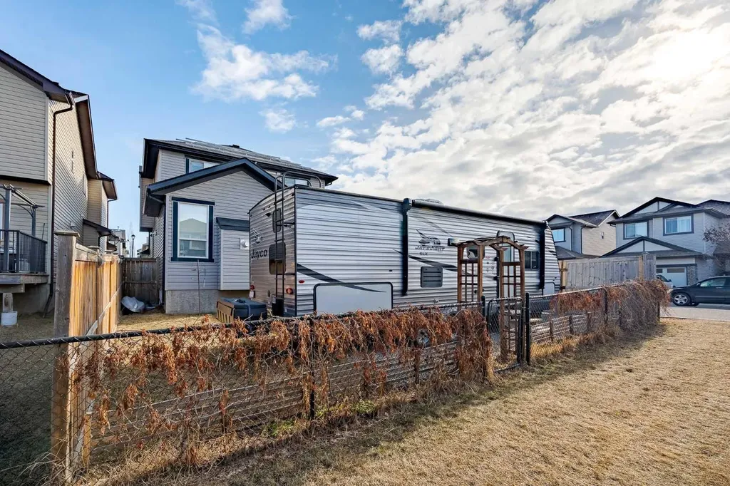 2937 Prairie Springs Grove SW Airdrie AB T4B 0E7