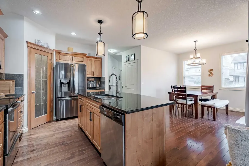 2937 Prairie Springs Grove SW Airdrie AB T4B 0E7