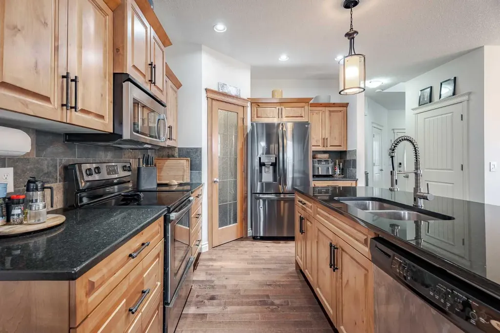2937 Prairie Springs Grove SW Airdrie AB T4B 0E7
