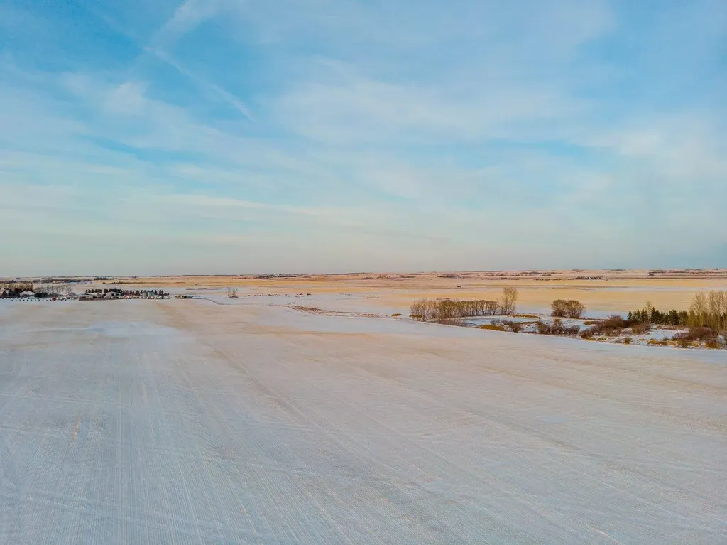 W4R26T25S16QNE Range Road 264 Range Rural Wheatland County AB T0J 0Y0
