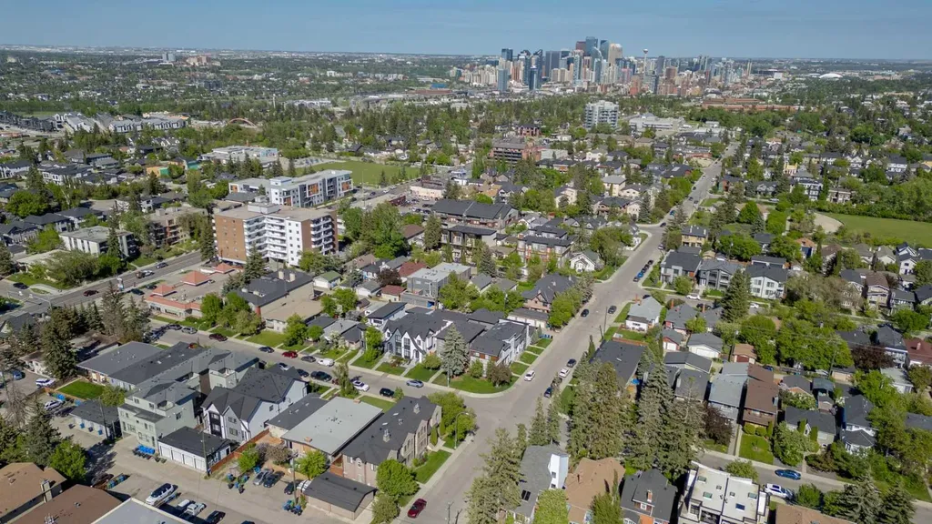 1932 27 Street SW Calgary AB T3E 2E5