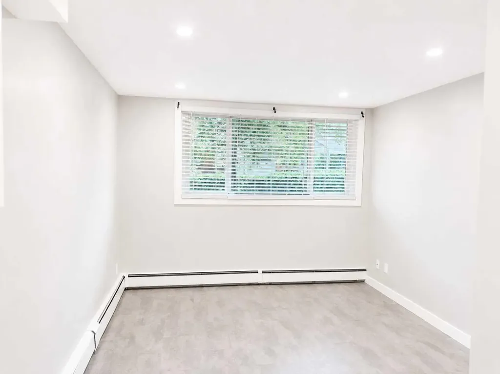 1817 16 Street SW Calgary AB T2T 4E3