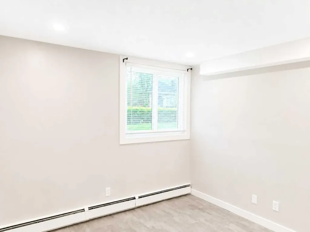 1817 16 Street SW Calgary AB T2T 4E3