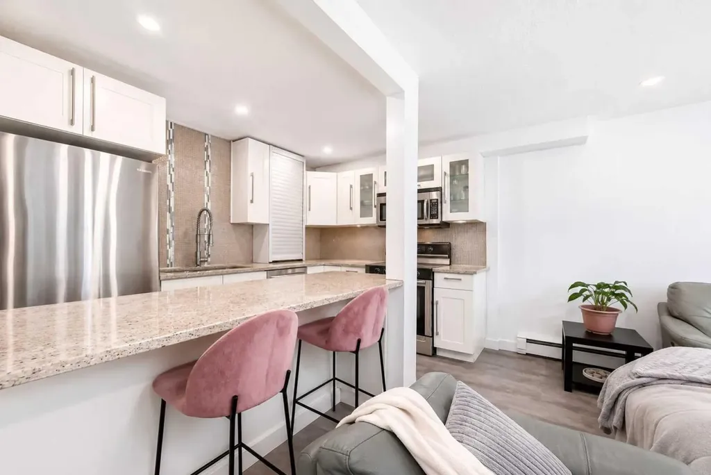 1817 16 Street SW Calgary AB T2T 4E3