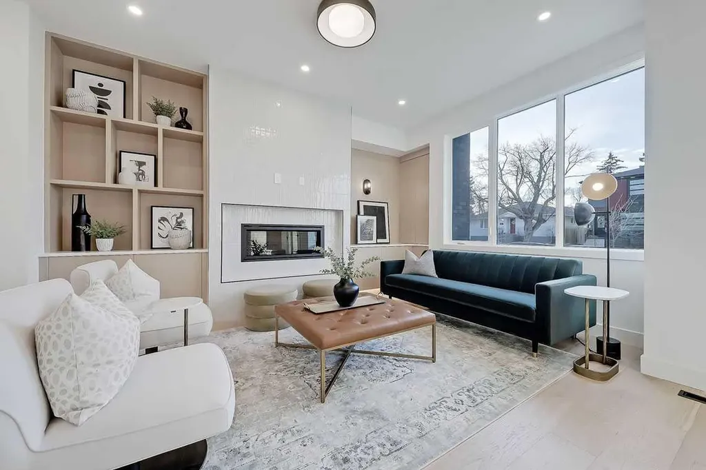 2216 35 Street SW Calgary AB T3E 2X8