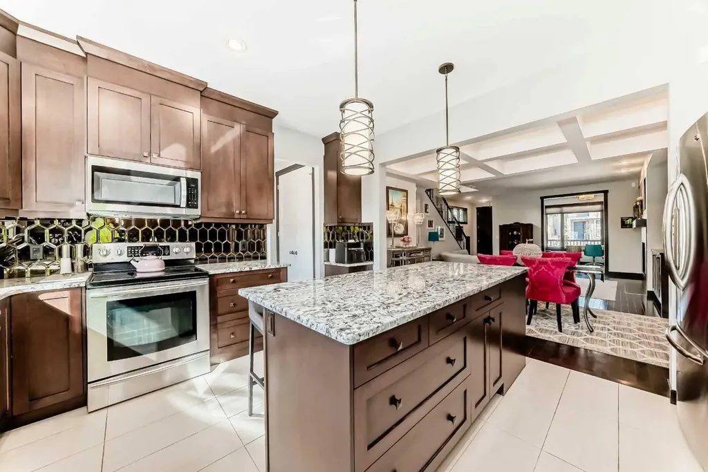 2213 27 Street SW Calgary AB T3E 2E9