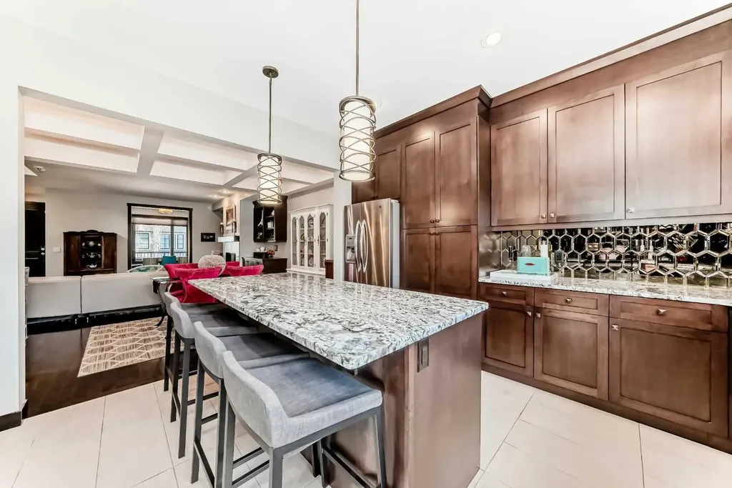 2213 27 Street SW Calgary AB T3E 2E9
