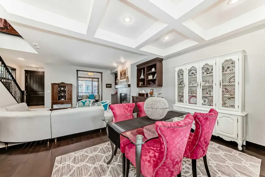 2213 27 Street SW Calgary AB T3E 2E9