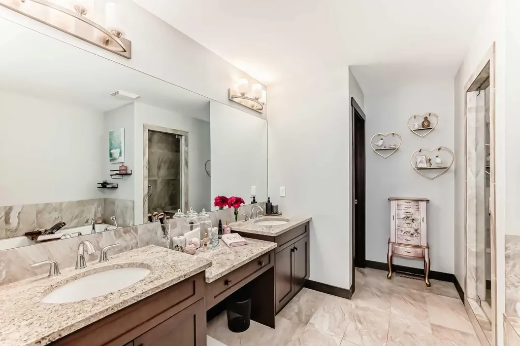 2213 27 Street SW Calgary AB T3E 2E9