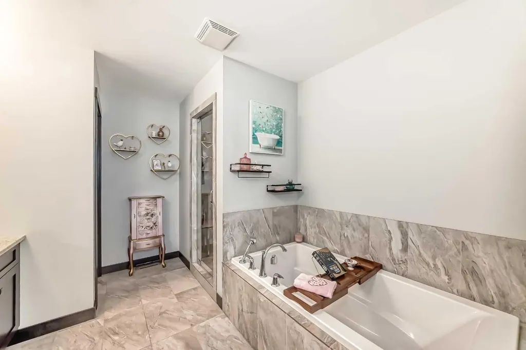 2213 27 Street SW Calgary AB T3E 2E9