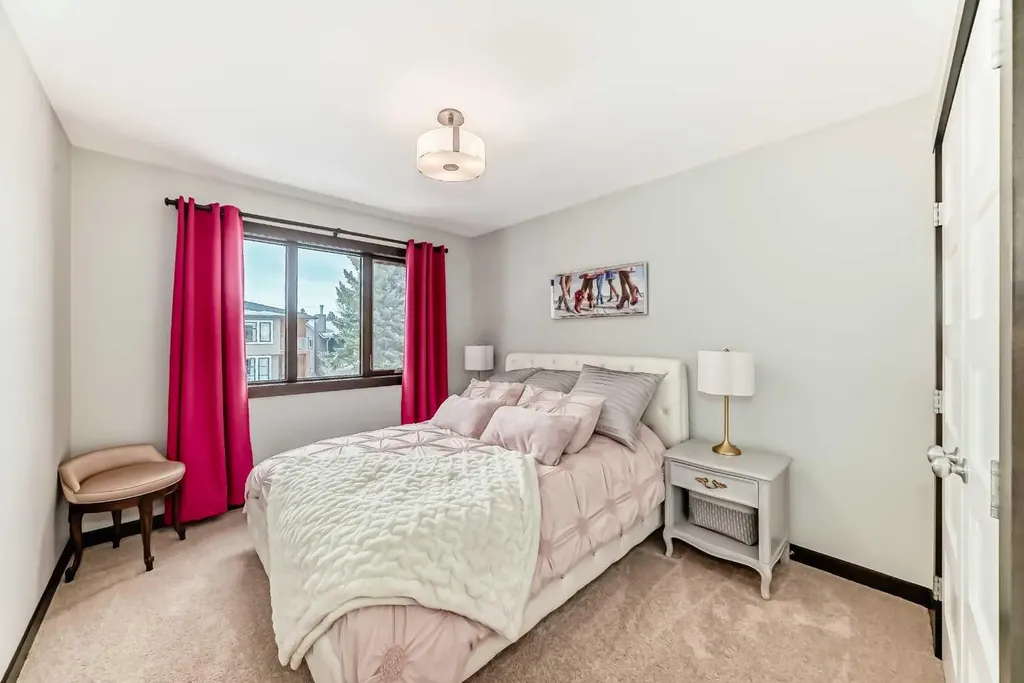 2213 27 Street SW Calgary AB T3E 2E9