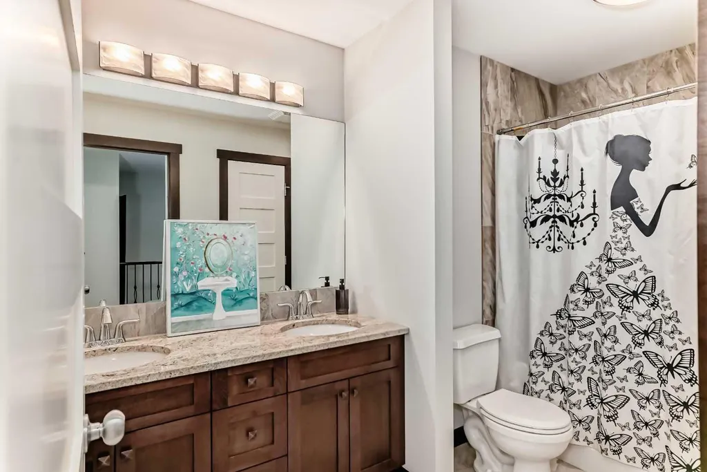 2213 27 Street SW Calgary AB T3E 2E9