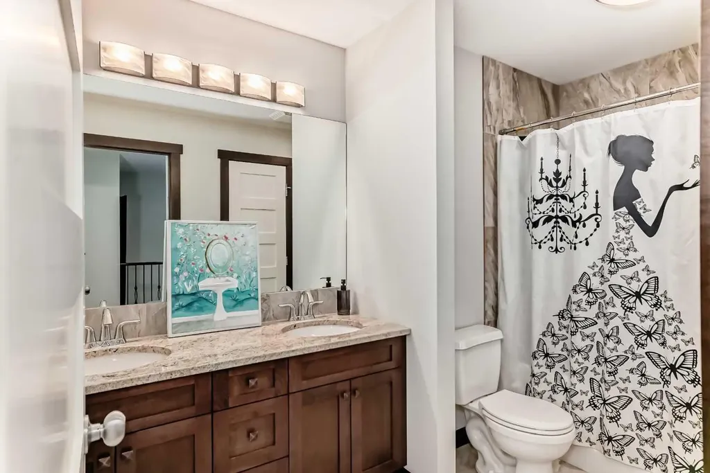 2213 27 Street SW Calgary AB T3E 2E9