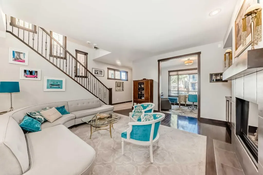 2213 27 Street SW Calgary AB T3E 2E9