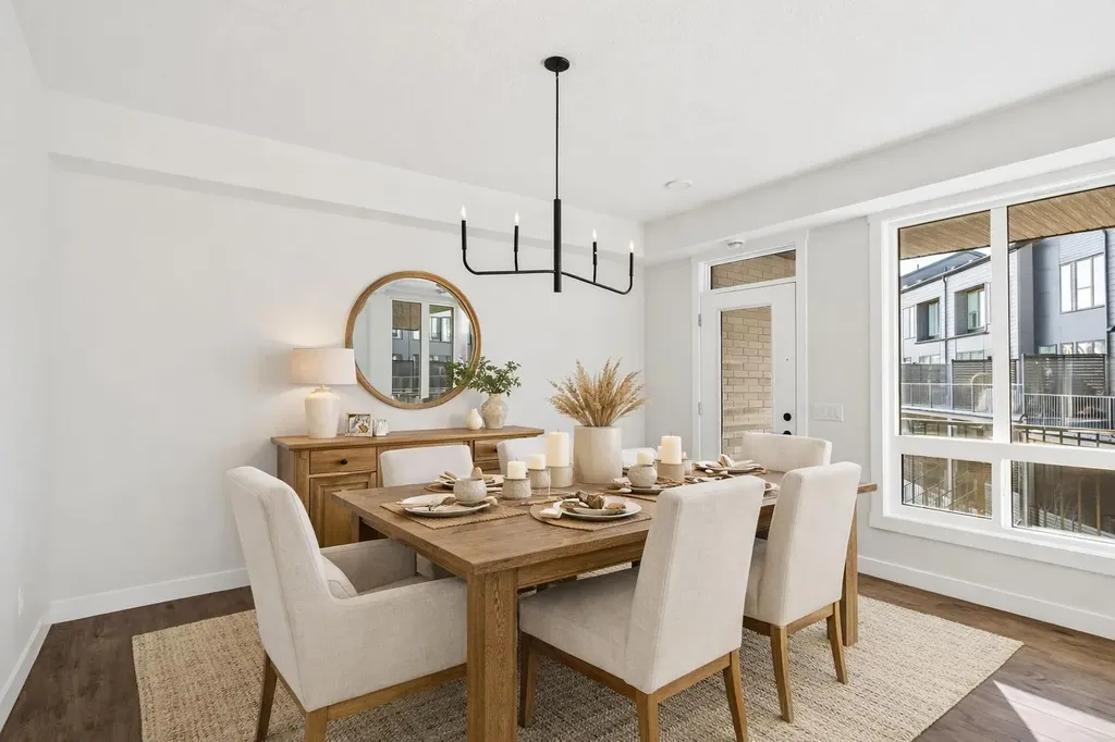 609 Sovereign Common SW Calgary AB T3C 3Y3